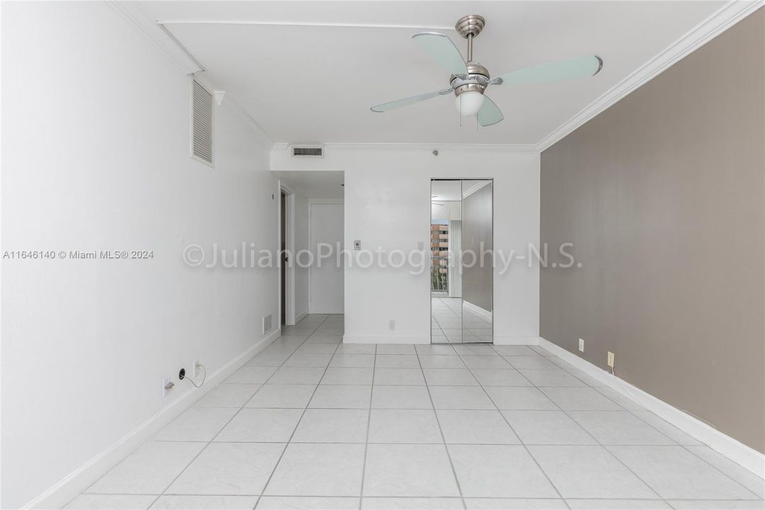 En Venta: $445,000 (2 camas, 2 baños, 1030 Pies cuadrados)