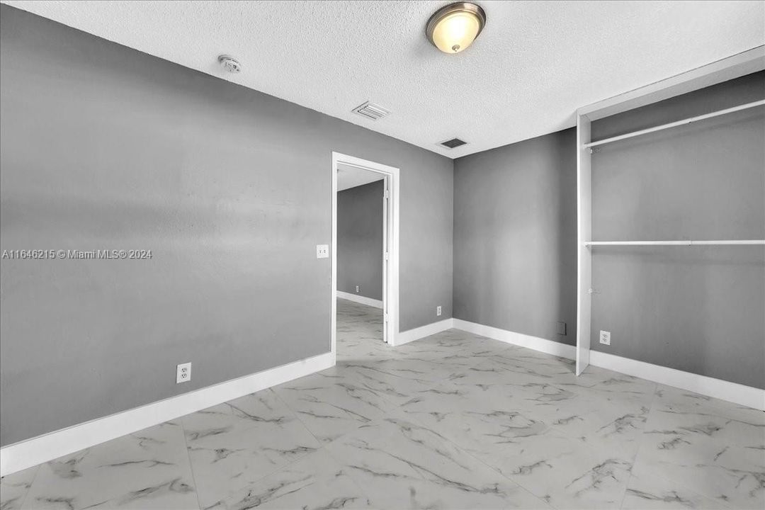 Recently Sold: $429,000 (4 beds, 2 baths, 1445 Square Feet)