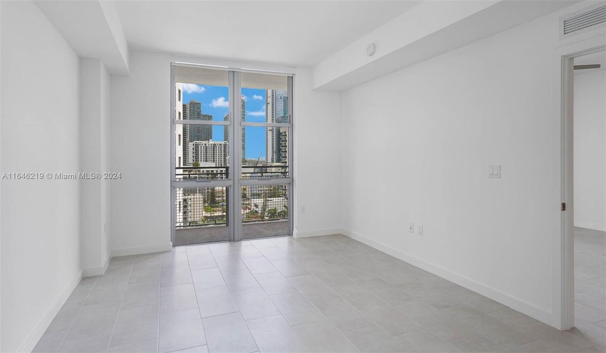 Active With Contract: $4,488 (2 beds, 2 baths, 1215 Square Feet)