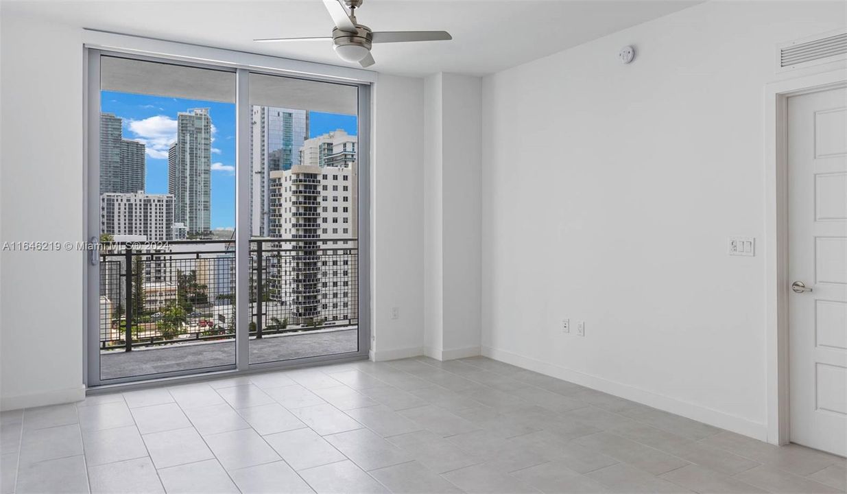 Active With Contract: $4,488 (2 beds, 2 baths, 1215 Square Feet)