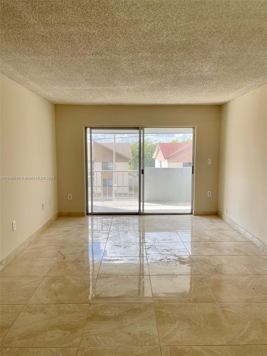 Active With Contract: $2,300 (2 beds, 2 baths, 919 Square Feet)