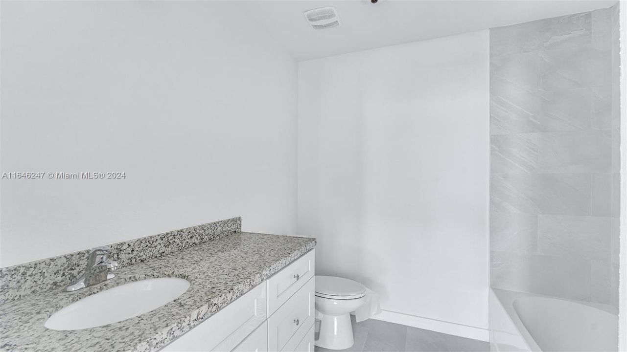 Active With Contract: $2,025 (2 beds, 2 baths, 1327 Square Feet)