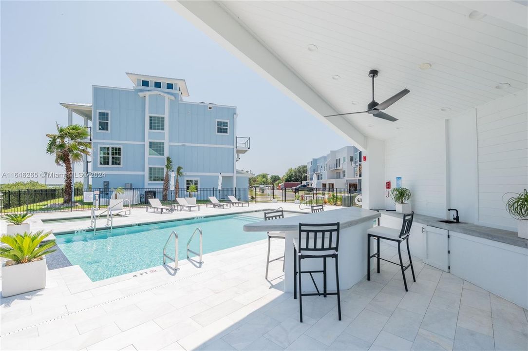 For Sale: $2,499,000 (4 beds, 3 baths, 2862 Square Feet)