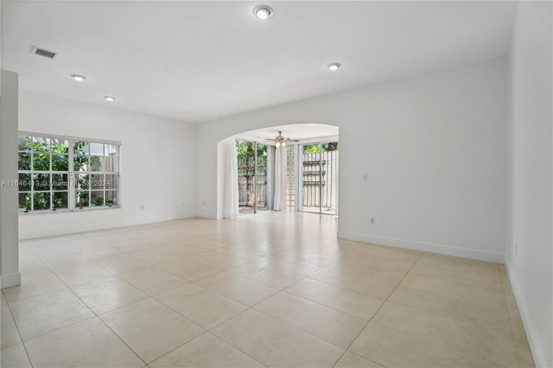 Active With Contract: $5,500 (3 beds, 2 baths, 1760 Square Feet)