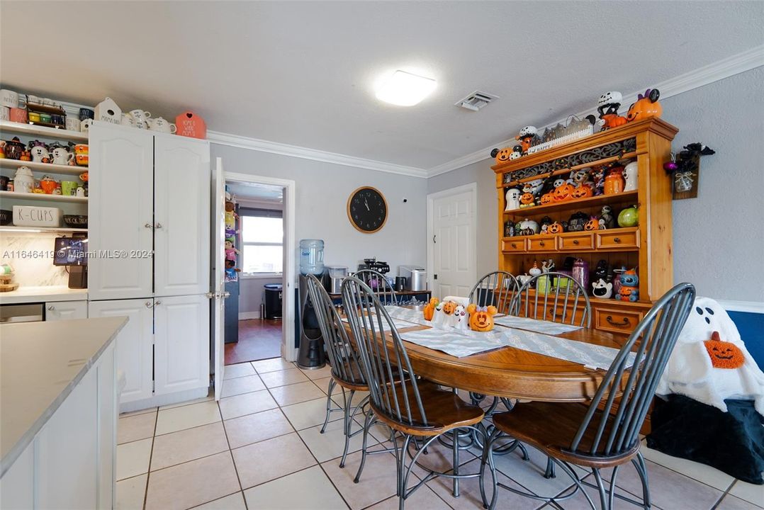 Active With Contract: $900,000 (5 beds, 3 baths, 2258 Square Feet)