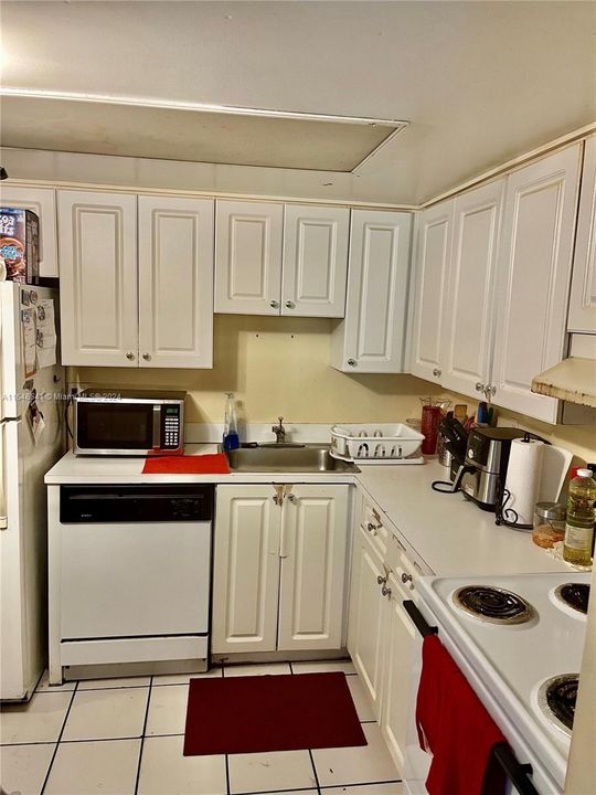 Recently Sold: $255,000 (2 beds, 2 baths, 845 Square Feet)