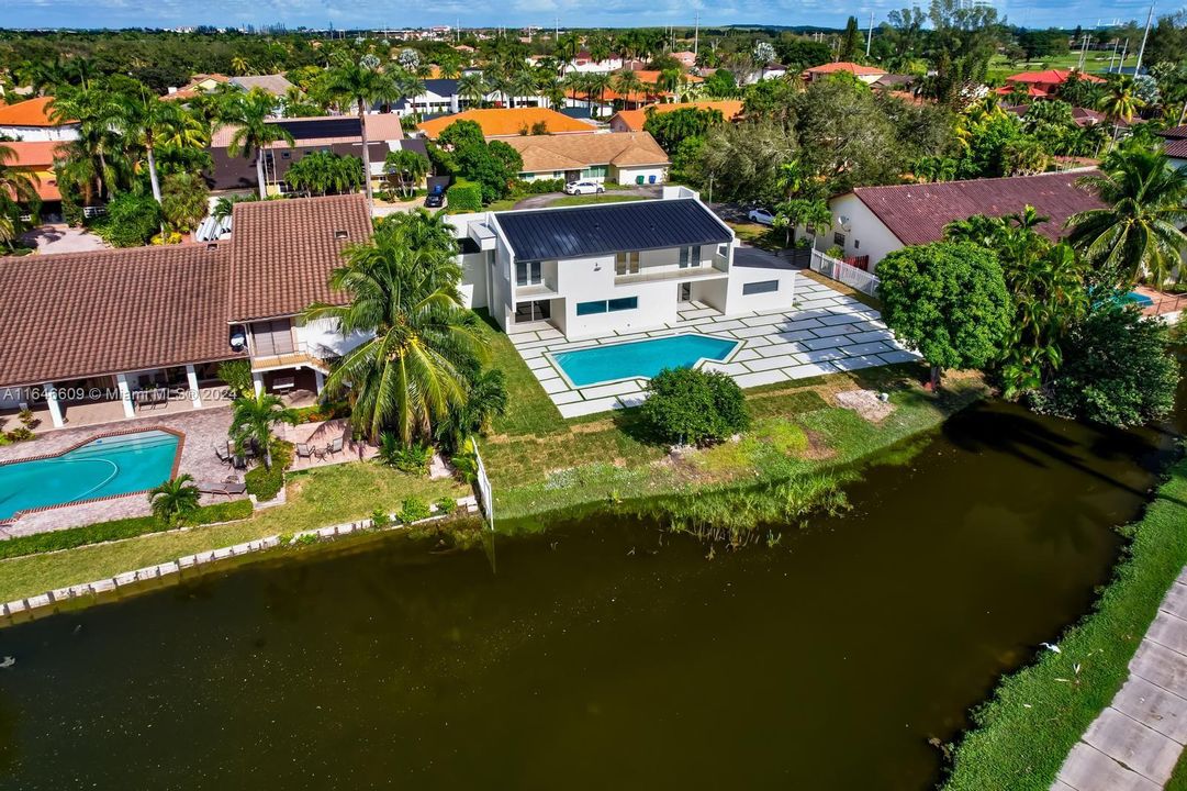 En Venta: $1,455,000 (4 camas, 3 baños, 2863 Pies cuadrados)