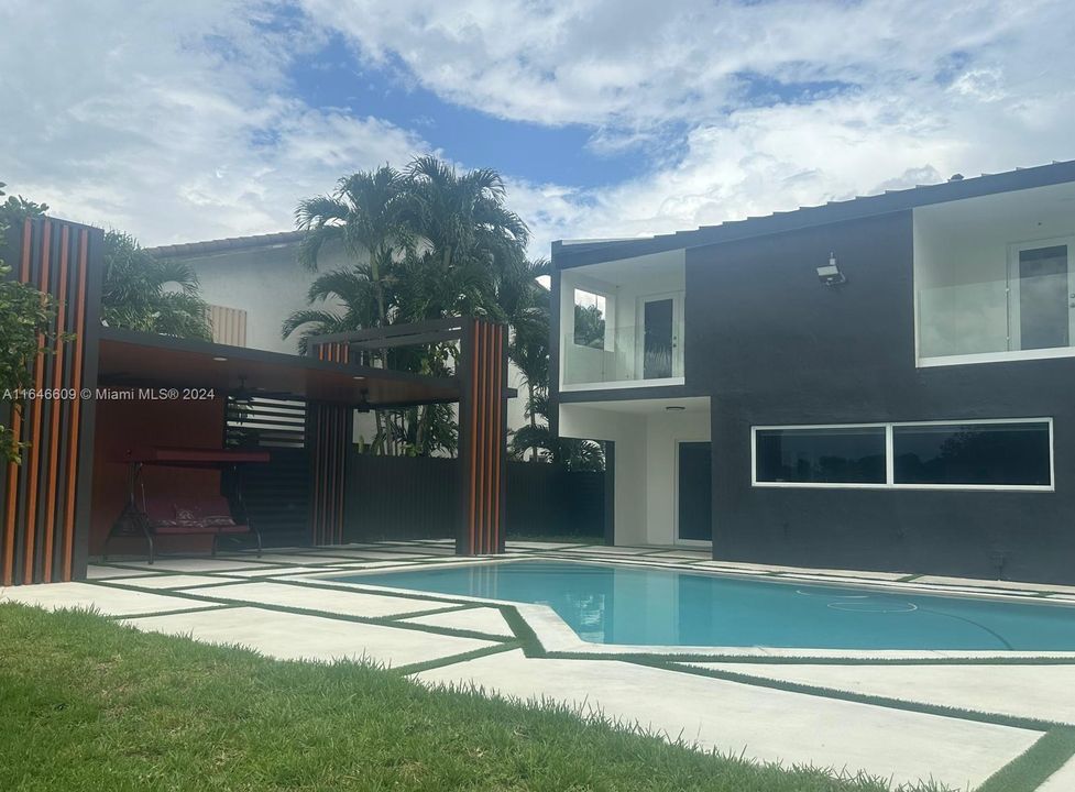 En Venta: $1,455,000 (4 camas, 3 baños, 2863 Pies cuadrados)