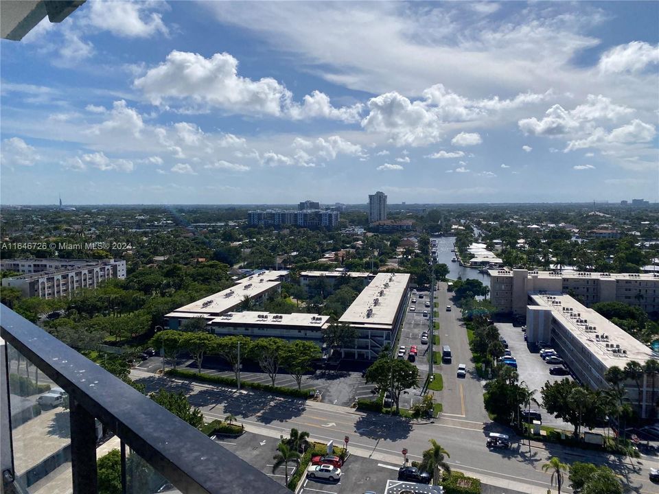 Balcony view to intercoastal