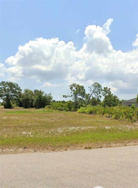 For Sale: $18,500 (0.20 acres)