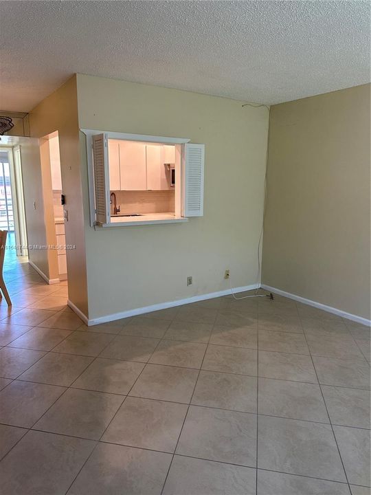 For Rent: $1,500 (1 beds, 1 baths, 585 Square Feet)