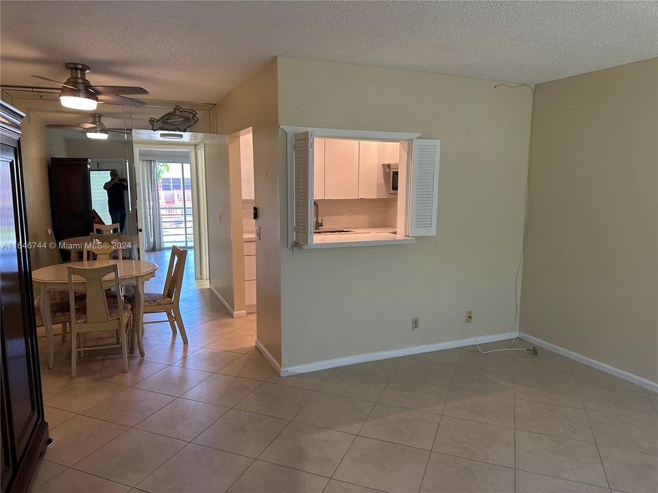 For Rent: $1,500 (1 beds, 1 baths, 585 Square Feet)