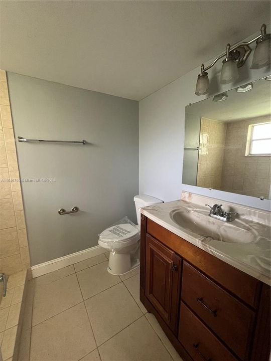 For Rent: $2,350 (3 beds, 2 baths, 1079 Square Feet)