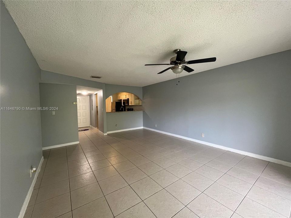 For Rent: $2,350 (3 beds, 2 baths, 1079 Square Feet)