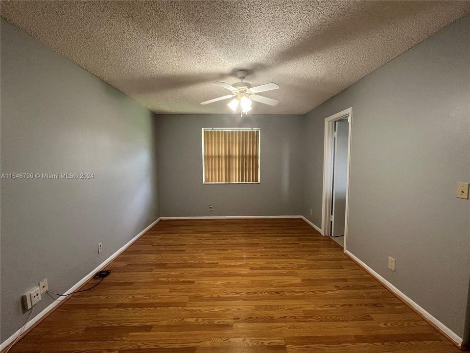 For Rent: $2,350 (3 beds, 2 baths, 1079 Square Feet)