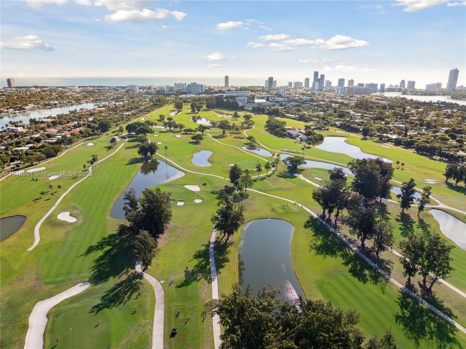 For Sale: $5,950,000 (4 beds, 2 baths, 2927 Square Feet)