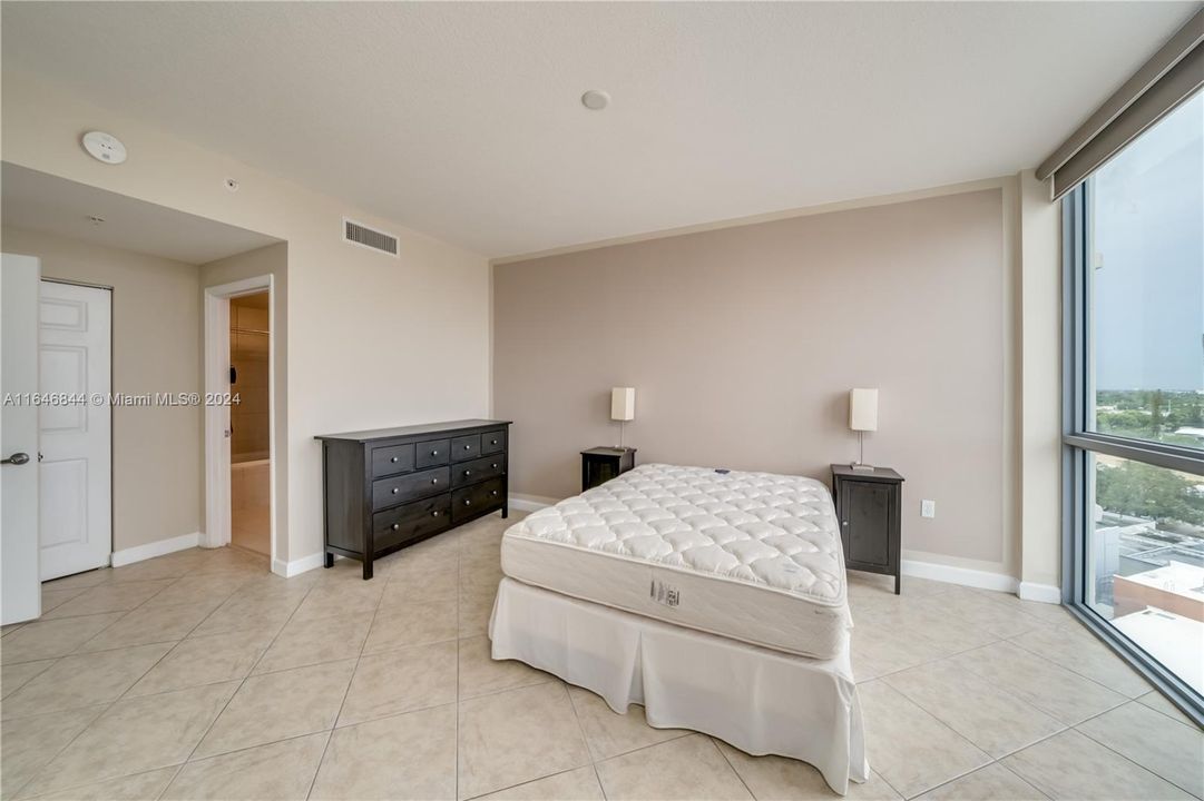 For Sale: $340,000 (2 beds, 1 baths, 1115 Square Feet)