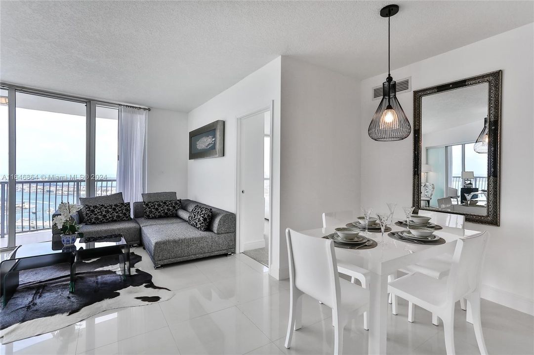 Recently Rented: $3,900 (2 beds, 2 baths, 1048 Square Feet)