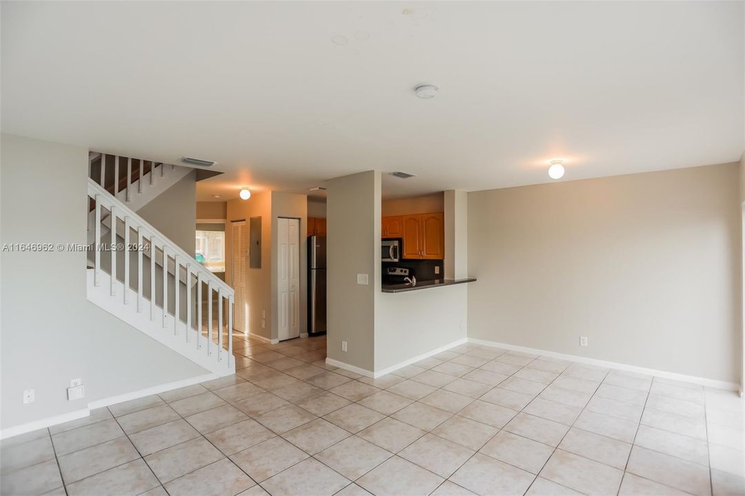 Active With Contract: $2,480 (4 beds, 3 baths, 1386 Square Feet)