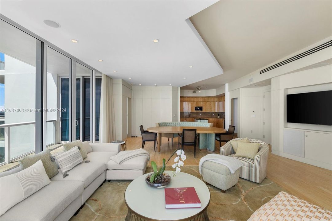 For Sale: $12,500,000 (4 beds, 4 baths, 2872 Square Feet)