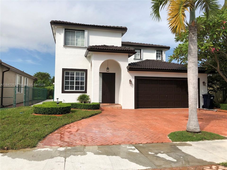 最近租的: $6,000 (4 贝兹, 3 浴室, 2376 平方英尺)