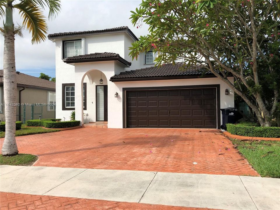 最近租的: $6,000 (4 贝兹, 3 浴室, 2376 平方英尺)