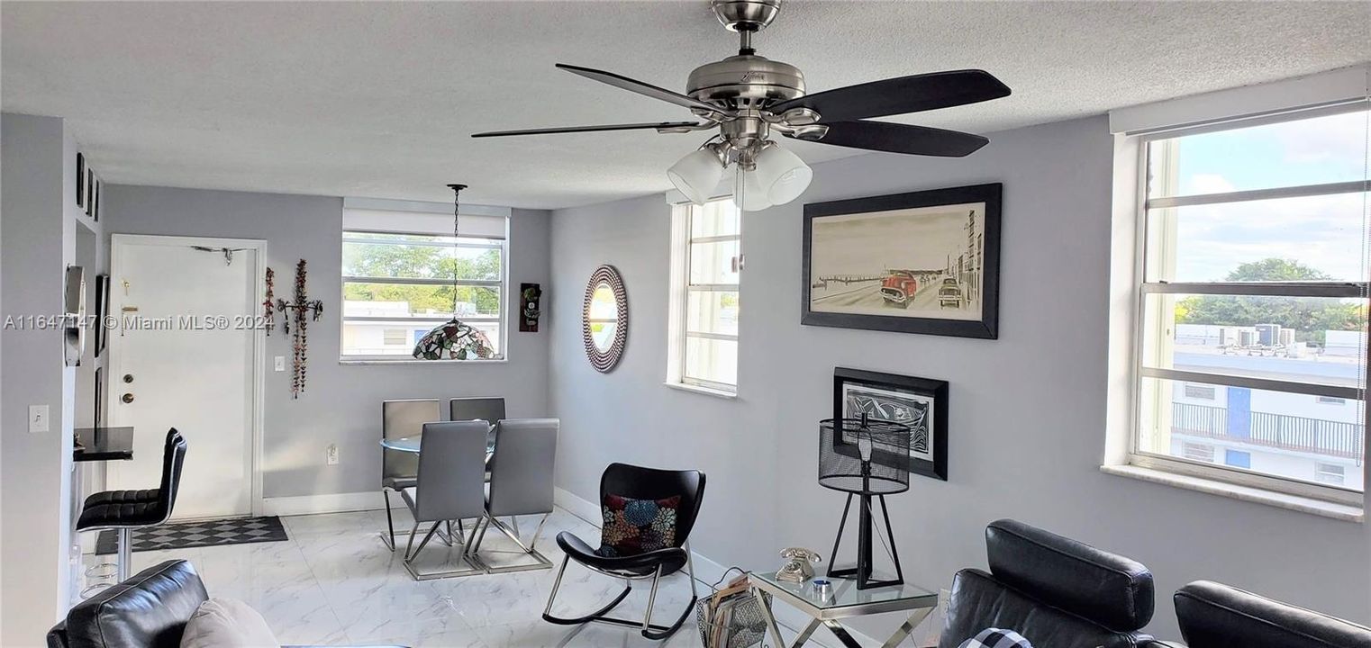 Recently Rented: $2,300 (2 beds, 2 baths, 1092 Square Feet)