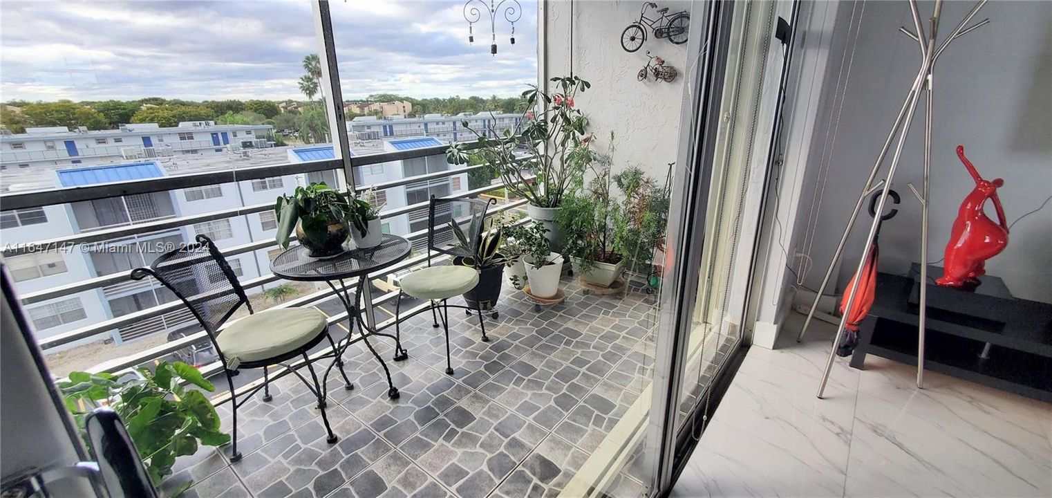 Recently Rented: $2,300 (2 beds, 2 baths, 1092 Square Feet)