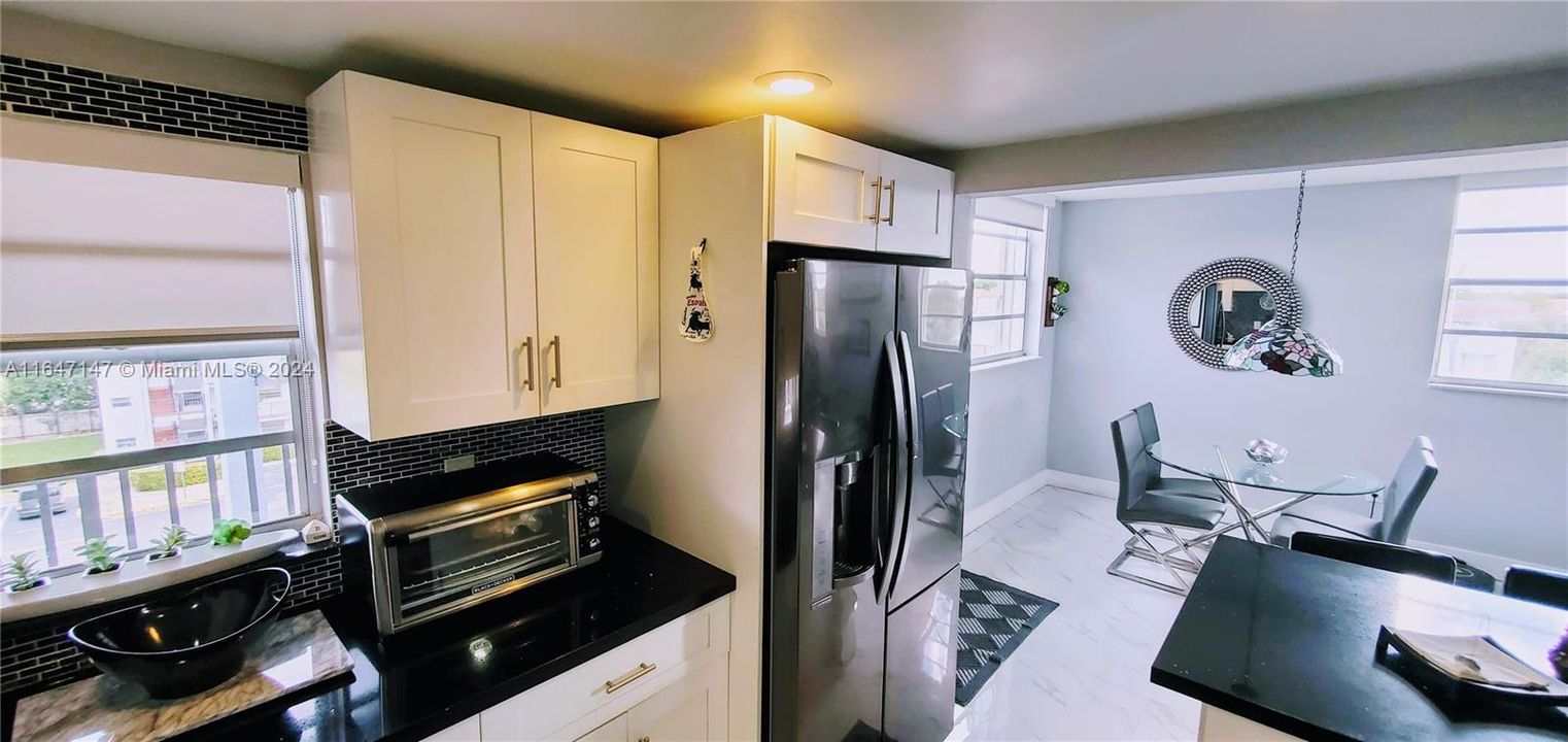 Recently Rented: $2,300 (2 beds, 2 baths, 1092 Square Feet)