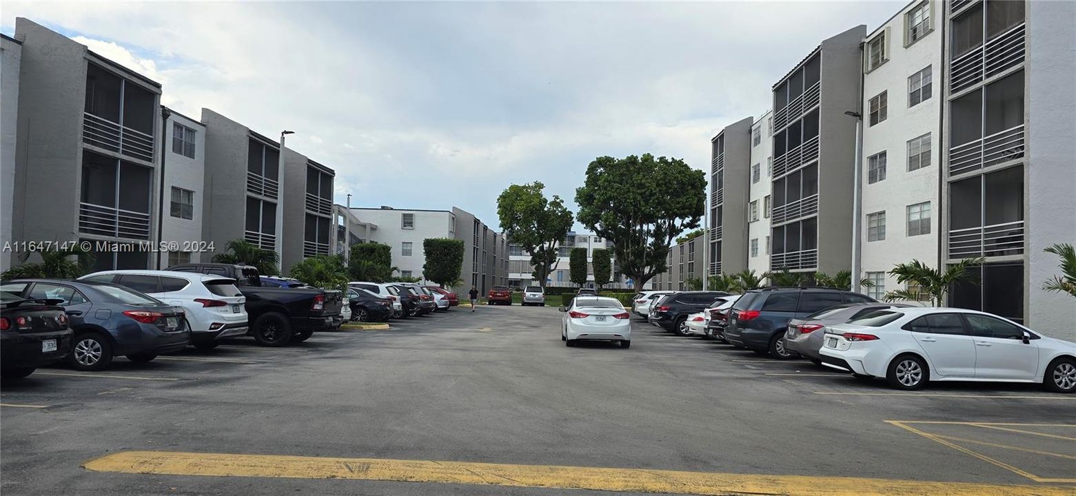 Recently Rented: $2,300 (2 beds, 2 baths, 1092 Square Feet)