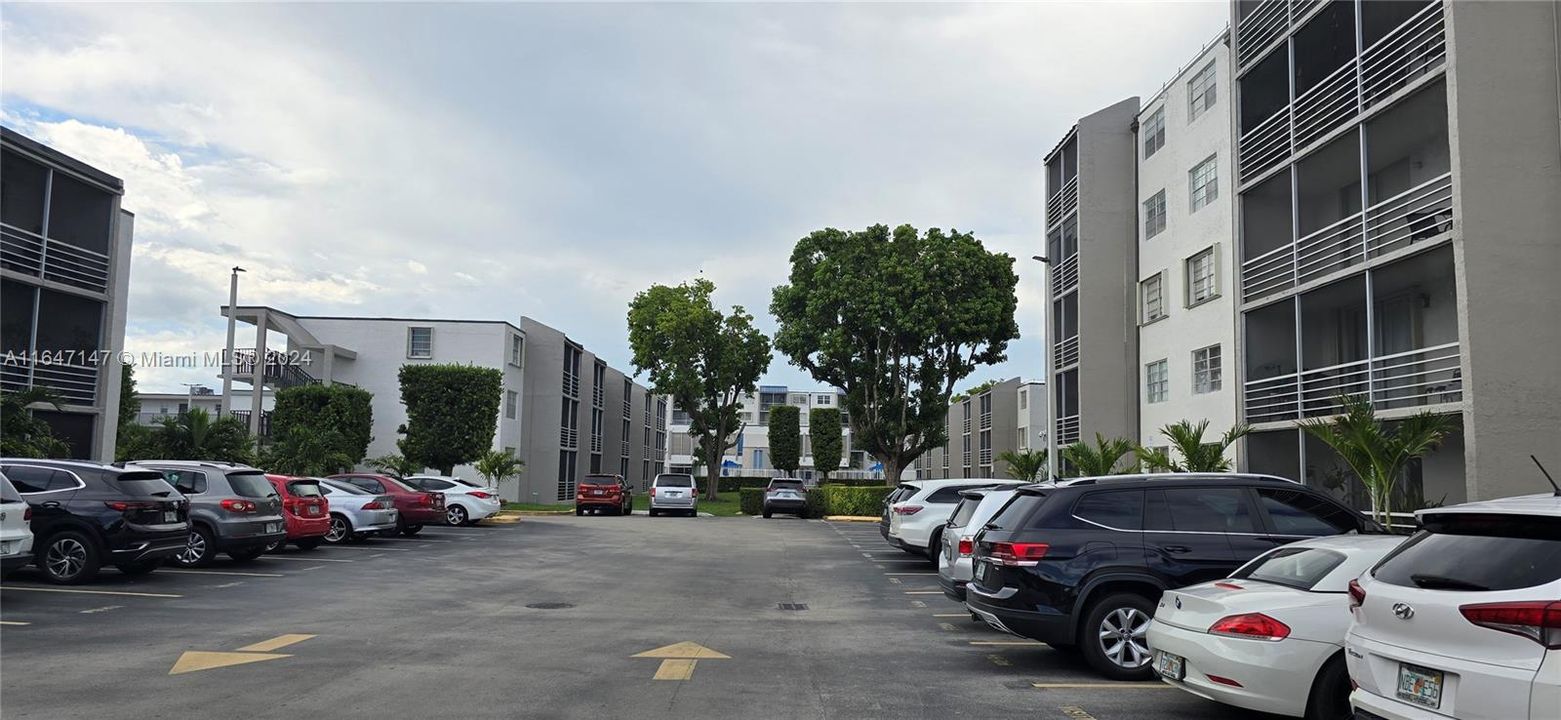 Recently Rented: $2,300 (2 beds, 2 baths, 1092 Square Feet)