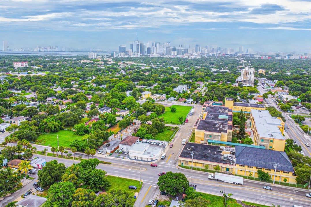 For Sale: $484,000 (3 beds, 2 baths, 1053 Square Feet)