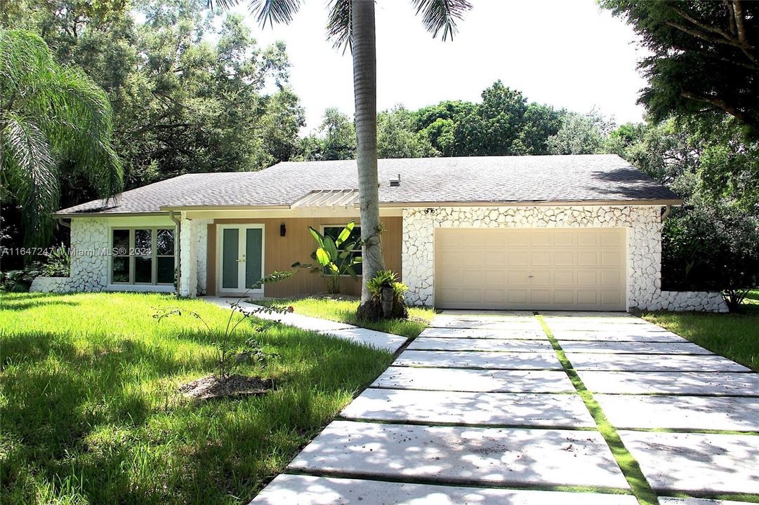 For Sale: $1,450,000 (4 beds, 3 baths, 2718 Square Feet)