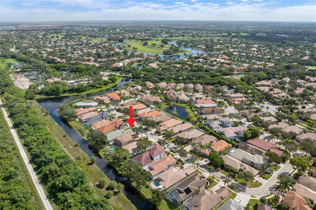 Active With Contract: $915,000 (5 beds, 3 baths, 3381 Square Feet)