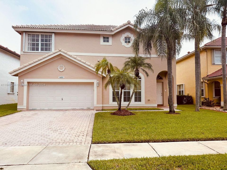 Active With Contract: $4,100 (4 beds, 2 baths, 2395 Square Feet)