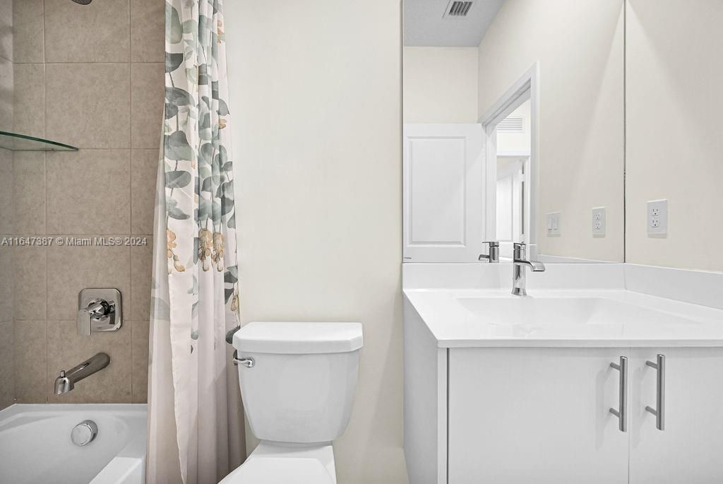 Recently Sold: $680,000 (3 beds, 2 baths, 1604 Square Feet)