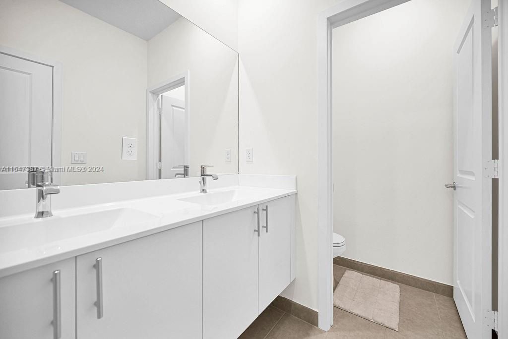 Recently Sold: $680,000 (3 beds, 2 baths, 1604 Square Feet)