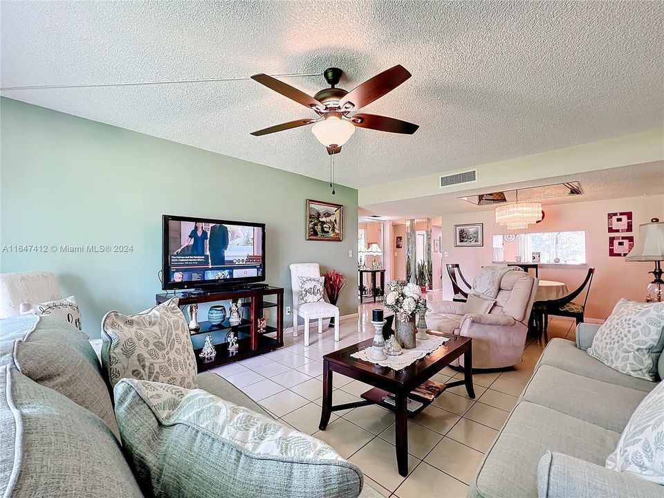 For Sale: $184,999 (2 beds, 2 baths, 1444 Square Feet)