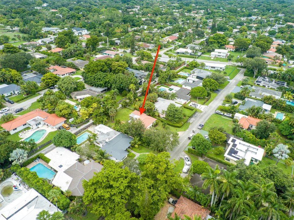 For Sale: $1,100,000 (3 beds, 2 baths, 1396 Square Feet)