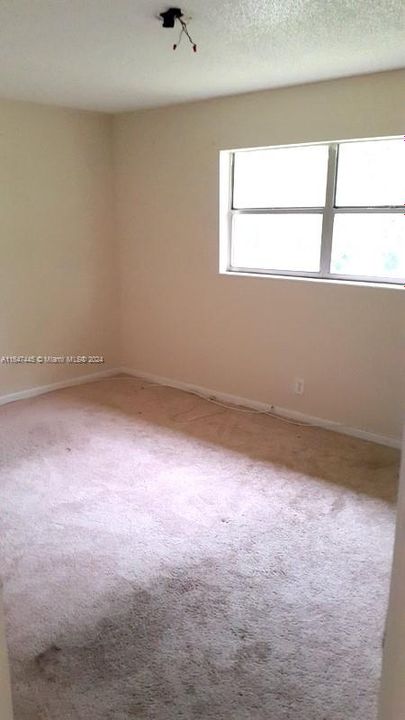 For Rent: $1,530 (2 beds, 1 baths, 840 Square Feet)