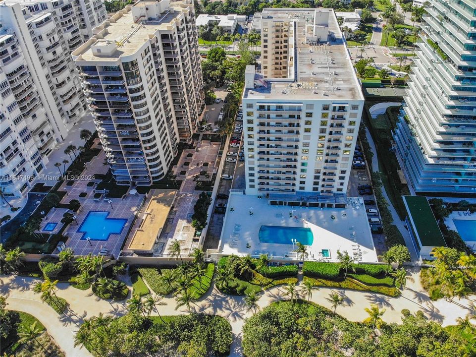 Recently Rented: $3,300 (1 beds, 1 baths, 993 Square Feet)