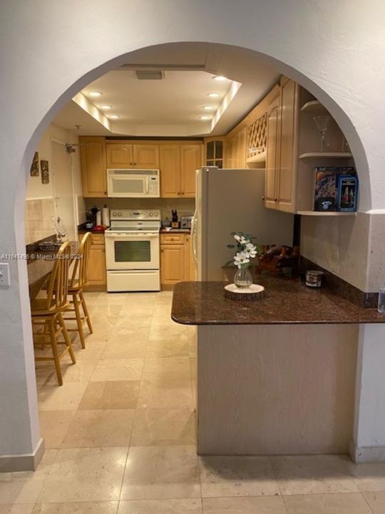 Recently Rented: $3,300 (1 beds, 1 baths, 993 Square Feet)