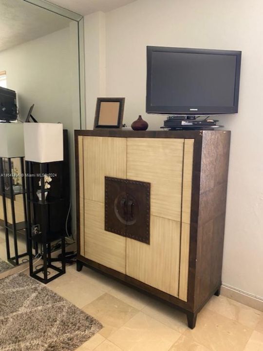 Recently Rented: $3,300 (1 beds, 1 baths, 993 Square Feet)