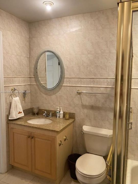 Recently Rented: $3,300 (1 beds, 1 baths, 993 Square Feet)