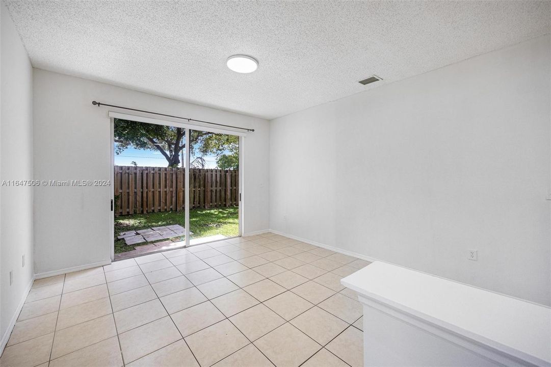 Active With Contract: $2,650 (3 beds, 2 baths, 1298 Square Feet)