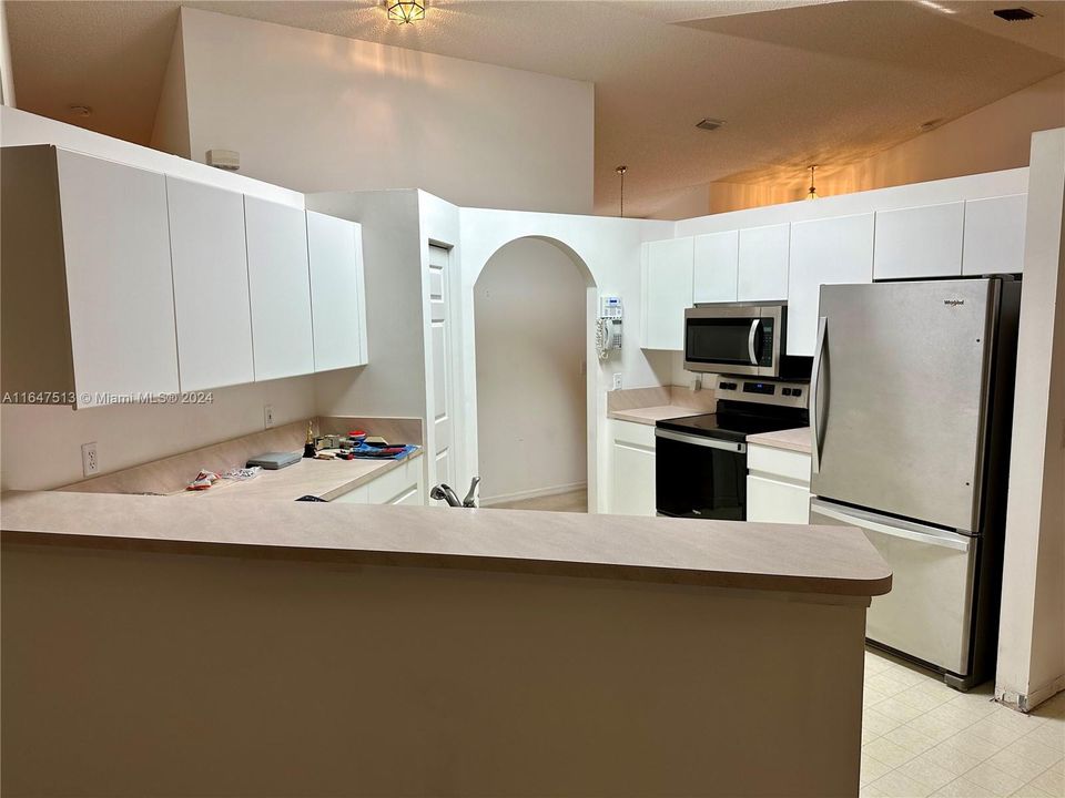 For Sale: $650,000 (4 beds, 2 baths, 1994 Square Feet)