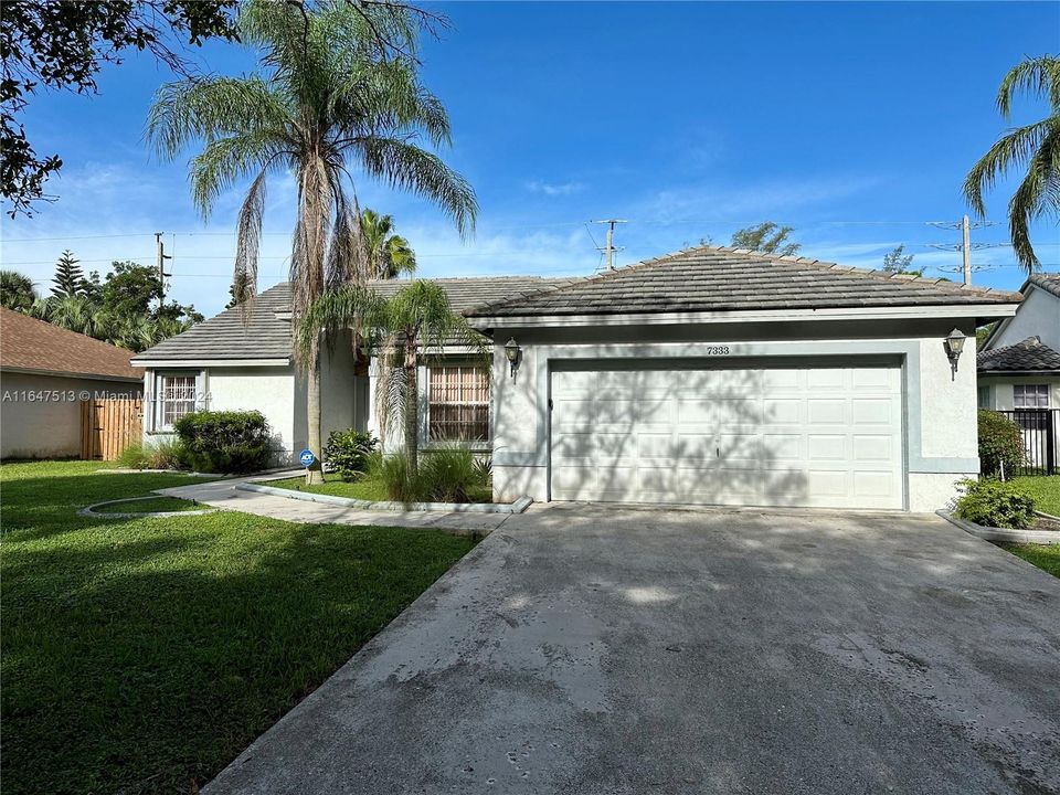 For Sale: $650,000 (4 beds, 2 baths, 1994 Square Feet)