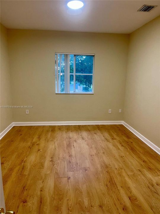 Recently Rented: $2,750 (3 beds, 2 baths, 1428 Square Feet)