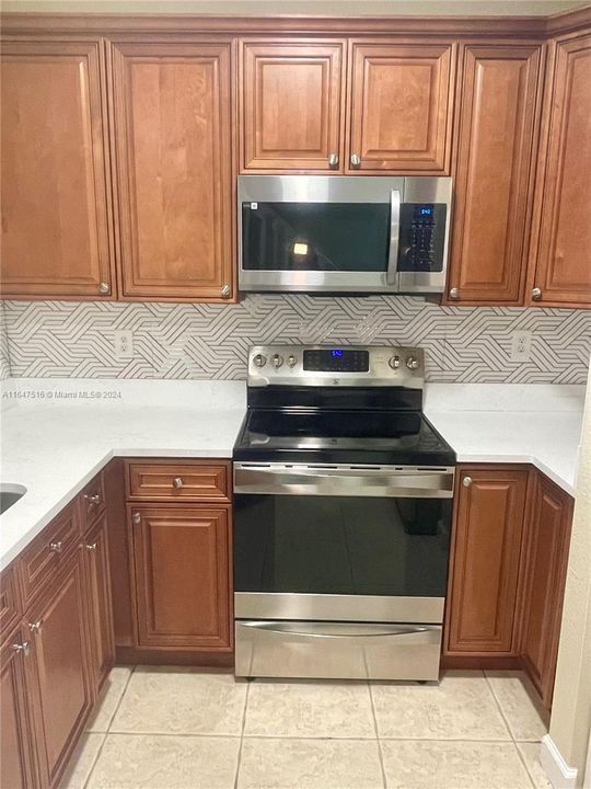 Recently Rented: $2,750 (3 beds, 2 baths, 1428 Square Feet)