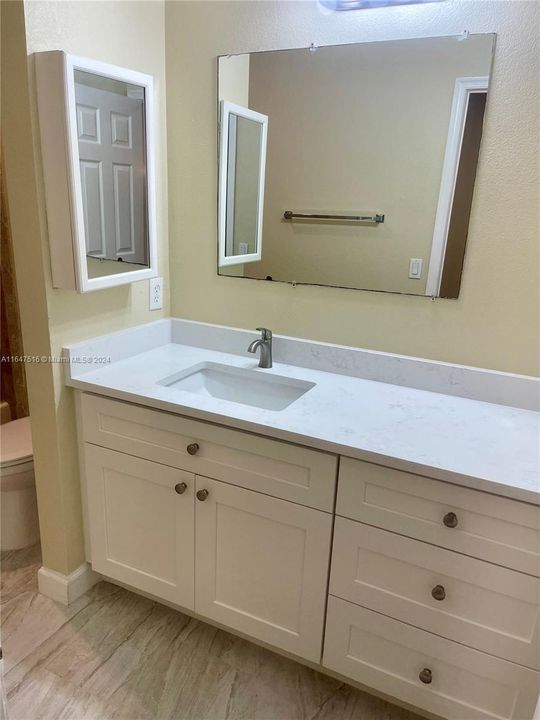 Recently Rented: $2,750 (3 beds, 2 baths, 1428 Square Feet)